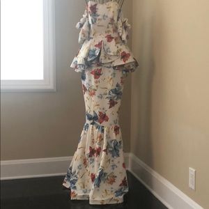 Two Piece Floral elegant top and skirt.